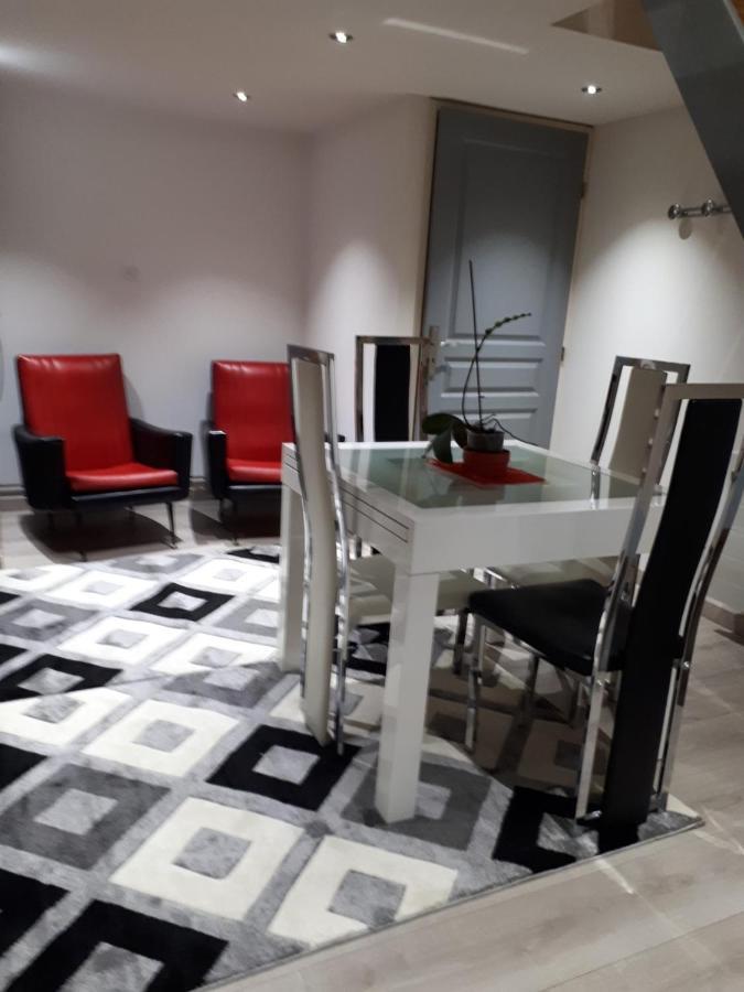 Appartement Au Paradis des Crins avec un studio rez de chaussée jardin et studio en duplex avec terrasse à Templeuve-en-Pevele Extérieur photo
