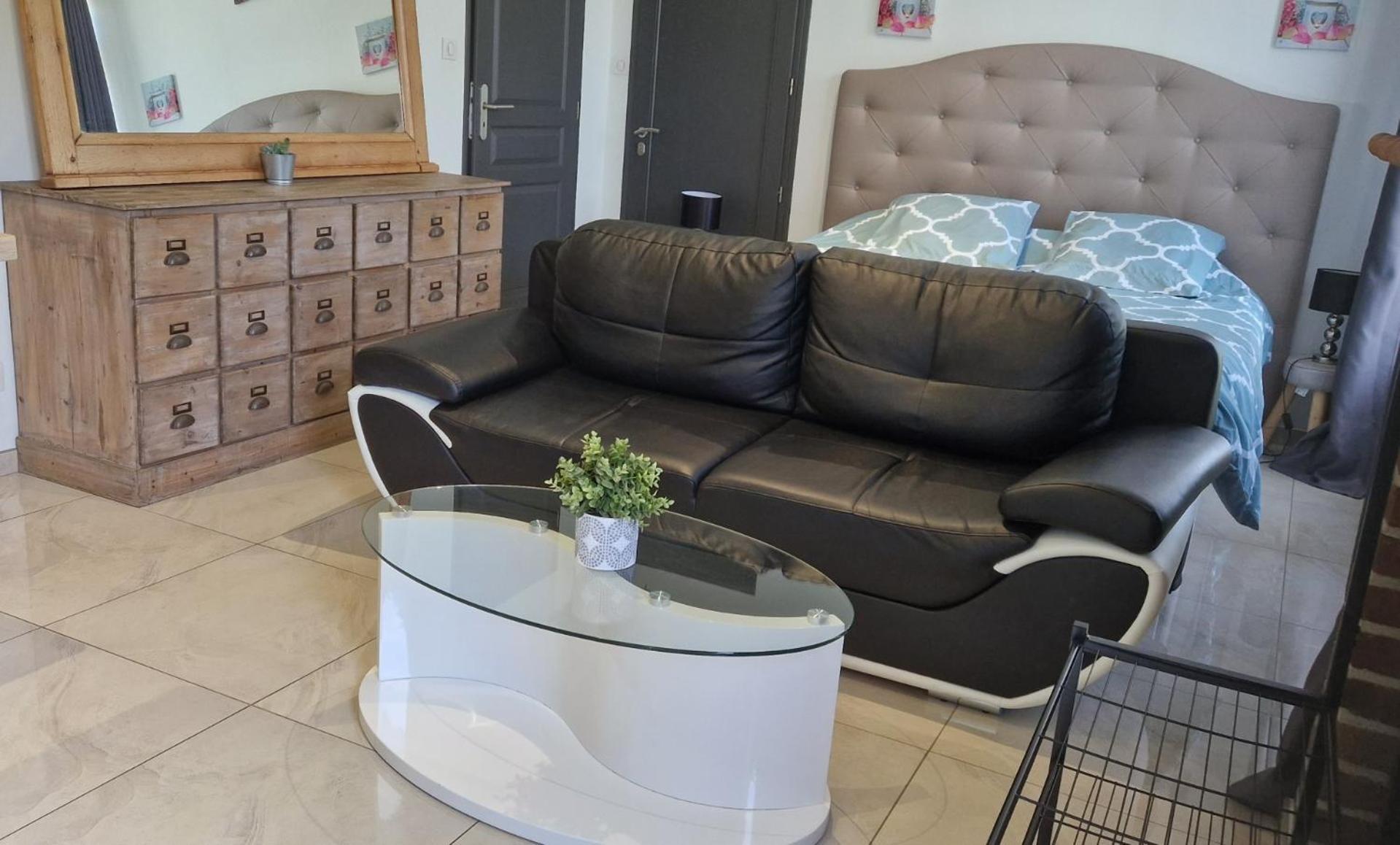 Appartement Au Paradis des Crins avec un studio rez de chaussée jardin et studio en duplex avec terrasse à Templeuve-en-Pevele Extérieur photo